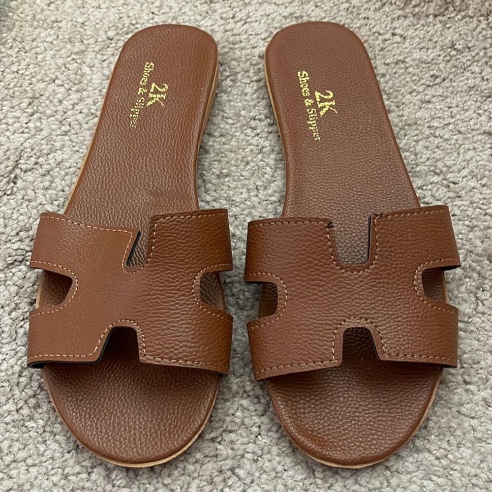 Slide sandals